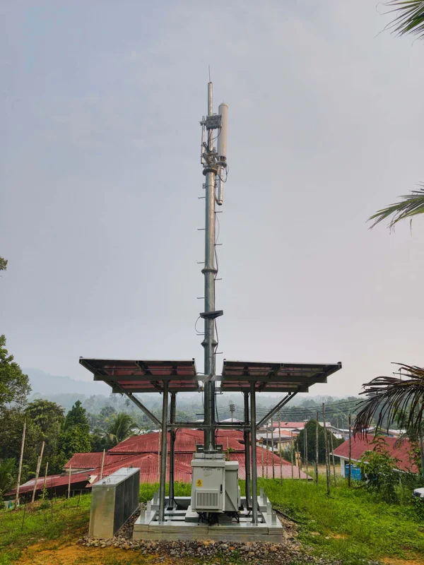 U Mobile and ZTE Portable Solar Tower at SK Mentu, Sebuyau, Sarawak